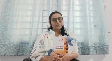 मध्य प्रदेश राजपुर जिला बड़वानी की निवासी नूरी खान ने विश्व पुस्तक मेला में किया अपना प्रदर्शन