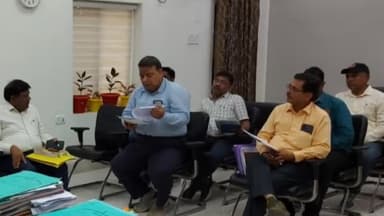 बिहार: बिहार शरीफ नगर निगम इलाके में 88 पुरानी सड़कों के जीर्णोद्धार को लेकर सूची की गई तैयार, डीसी ने अधिकारियों संग की बैठक