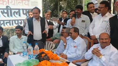 पट्टी: पूर्व कैबिनेट मंत्री के प्रतिनिधि के आश्वासन पर माने पट्टी बार के अधिवक्ता, तहसील में खत्म हुई तालाबंदी