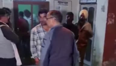 इंद्री: हाईवे पर थाना बुटाना एरिया में हवेली के समीप रात को गन पॉइंट पर एक व्यक्ति से हुई 4500000 की लूट पीड़ित पहुंचा थाने