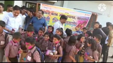 बिहार: बिहार शरीफ में रोटी क्लब तथागत ने रोटरी चिल्ड्रन के बच्चों के बीच रंग, अबीर व फल बांटकर मनाया होली मिलन