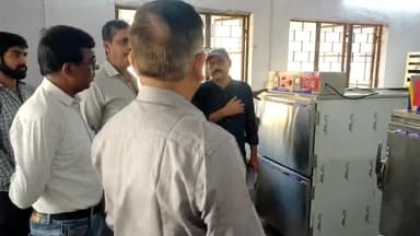 गोड्डा: सदर अस्पताल के पोस्टमार्टम कक्ष में लगाया गया मॉर्चरी, सिविल सर्जन के सामने हुआ इंस्टॉलेशन