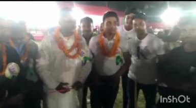 पारू: देवरिया में किया गया क्रिकेट टूर्नामेंट का उद्घाटन जिला पार्षद प्रतिनिधि पृथ्वीनाथ राय ने किया
