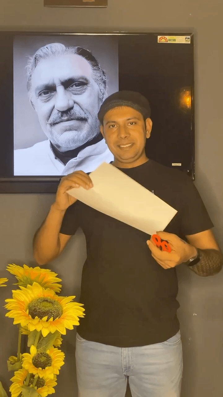 चरखी दादरी: Amrish Puri portrait by paper cutting #amrishpuri