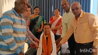 बड़गांव: एक निजी कार्यक्रम में पहुंचे भजन गायक अनूप जलोटा ने कहा- भारत अब सोने की चिड़िया नहीं सोने का शेर है