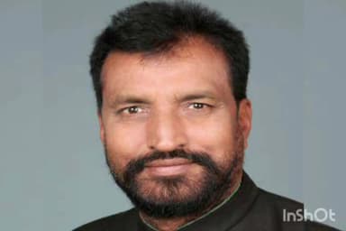 बरेली: मीरगंज के पूर्व विधायक सुल्तान बेग व उनके भाई समेत 9 लोगों को ट्रकों के चोरी-गैंगस्टर एक्ट के आरोप में कोर्ट ने किया बरी