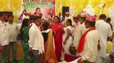 जहानाबाद: जहानाबाद में होली मिलन समारोह की धूम, नगर परिषद कार्यालय में मुख्य पार्षद द्वारा कार्यक्रम का किया गया आयोजन