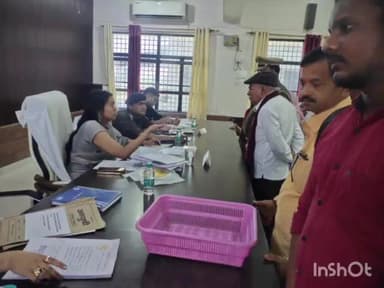 उन्नाव: सदर तहसील में संपूर्ण समाधान दिवस का हुआ आयोजन, एसडीएम व सीओ रहे मौजूद