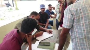 बड़गांव: टाइगर हिल में मार्बल के नीचे दबने से हुई युवक की मौत, आज एमबी हॉस्पिटल में शव का पोस्टमार्टम करवा परिजनों को सौंपा