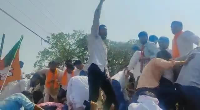राजस्थान सरकार के ख़िलाफ़ युवा मोर्चा का प्रदर्शन और मुख्यमंत्री आवास का घेराव।
#HimanshuSharma #drSatishPoonia