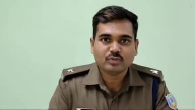 हज़ारीबाग: जिले में पिछले साल 300 सड़क हादसों में 243 लोगों की हुई मौत, सड़क सुरक्षा हजारीबाग के IT सहायक अरविंद ने दी जानकारी