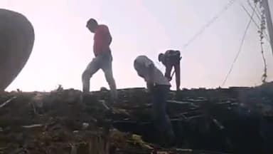 बेमेतरा: बीरमपुर में अज्ञात कारणों से एक घर में लगी आग, घर में रखा सामान जलकर हुआ खाक