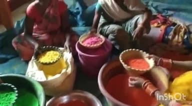 बस्तर: बिहान महिला समूह मधोता 2 के महिलाओं द्वारा बनाया गया हर्बल गुलाल जमकर हो रही खरीदारी