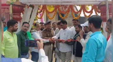 जलालगढ़: जलालगढ़ के एन डी रूगटा उच्च विद्यालय के मैदान में  क्रिकेट टूर्नामेंट  का हुआ आयोजन ।