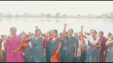 बेमेतरा: बेमेतरा में जिले की आंगनबाड़ी कार्यकर्ता और सहायिकाओं के अनिश्चितकालीन हड़ताल जारी बीते 6 फरवरी से हड़ताल पर