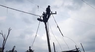 खुरई: 11 केवी विद्युत लाइन के शिफ्टिंग कार्य के चलते रविवार को खुरई के कई इलाकों में विद्युत आपूर्ति 4 घंटे तक रहेगी बंद