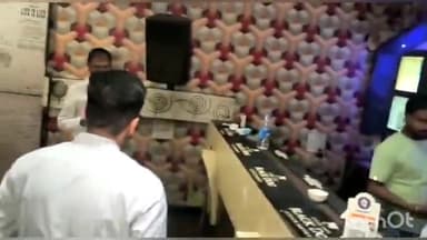 दुर्ग: एसडीएम लक्ष्मण तिवारी धमधा रोड स्थित गोल्डन बार, अंजोरा स्थित प्लेजर क्लब जांच के लिए पहुंचे