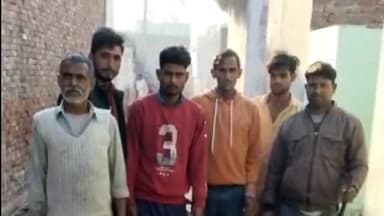 धनौरा: गांव वाटुपूरा फतेहपुर में विकास न होने से नाराज ग्रामीणों ने प्रधान व प्रशासन के खिलाफ किया प्रदर्शन