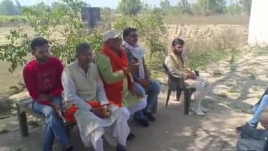 शाहजहांपुर: हिंदू संगठनों ने कांट के शीतला देवी मंदिर में बैठक कर हिंदू नववर्ष पर होने वाले हिंदू सम्मेलन की रूपरेखा की तैयार