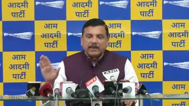BJP के तोते CBI ने मनीष सिसोदिया के घर-दफ़्तर, गाँव मे Raid मारी कुछ नहीं मिला
वहीं BJP MLA के घर 6 Crore Cash मिला,