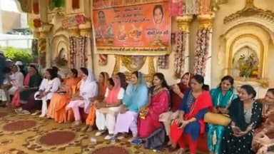 बहादुरगढ़: हरी गार्डन में आयोजित महिला होली मिलन समारोह में पहुंचे कोच्चि नगर परिषद चेयर पर्सन, फूलों से होली मनाने का किया आह्वान