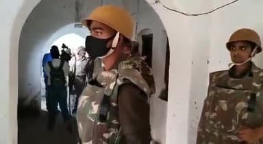 प्रयागराज इलाहाबाद #विश्वविद्यालय के मुस्लिम #हॉस्टल को खाली कराकर किया गया #सील। उमेश पाल हत्याकांड से जुड़े मामले में।