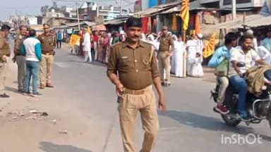 गोंडा: आर्य नगर कस्बे में ब्रम्हाकुमारी बहनों द्वारा निकाली गई रैली, सुरक्षा हेतु पुलिसकर्मी रहे मौजूद