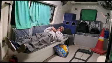 एटा: थाना मलावन के आसपुर फ्लाईओवर के पास बाइक के सामने गोवंश आने से बाइक से फिसली दो घायल, मेडिकल कॉलेज में भर्ती