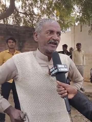 छुट्टा गायों की वजह से उत्तर प्रदेश का किसान रो रो कर सरकार से गुहार लगा रहा है। ईश्वरी नगला (विरियादाडा)