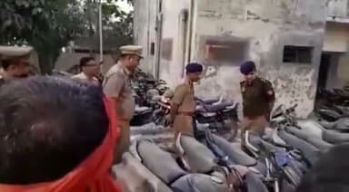 जौनपुर: हुसैनाबाद स्थित लाइन बाजार थाने का आज आईजी रेंज वाराणसी के.सत्यनारायण ने किया निरीक्षण, दिए आवश्यक निर्देश