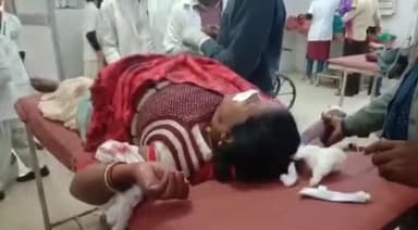 जौनपुर: नईगंज क्षेत्र में मोटरसाइकिल की टक्कर से एक महिला हुई घायल, उपचार के लिए जिला अस्पताल में कराया गया भर्ती