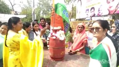 हुज़ूर: कांग्रेस कार्यालय पर महंगाई के खिलाफ महिला कांग्रेस ने प्रदर्शन किया