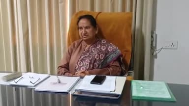 दौसा: नई ट्रेनों का जिले में ठहराव होने पर सांसद जसकौर मीणा ने रेल मंत्री का जताया आभार, कहा- मुझे खुशी है कि मैं मदद कर पाई