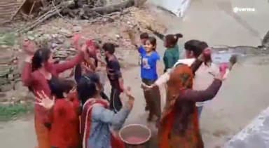 इछावर: इछावर नगर सहित ग्रामीण अंचलों में होली का पर्व धूमधाम के साथ मनाया गया, बच्चों के साथ बड़ों ने खेली होली...