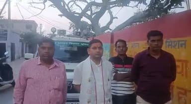 जलेसर: मीसाखुर्द में बाल योगी ब्रह्मानंद जी महाराज का हेलीकॉप्टर उतरने की अनुमति लेने SDM के पास पहुंचे ग्रामीण