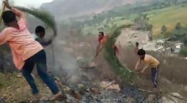 टनकुप्पा: टनकुप्पा थाना क्षेत्र के सुलतानपुर पहाड़ी स्थित पचमुखी हनुमान मंदिर पास असमाजिक तत्वों ने लगाई आग,थानाध्यक्ष ने लिया जायज