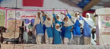 अमन आलम कान्फ्रेंस के मंच पर बच्चियों ने किया बेहतरीन प्रोग्राम लोगों के दिल हुए बाग बाग