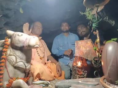 भोपाली छोटा महादेव दर्शन लाभ लेने पहुंचे सद्गुरुदेव डॉ सत्यनारायण गिरी गोस्वामी महाराज जी