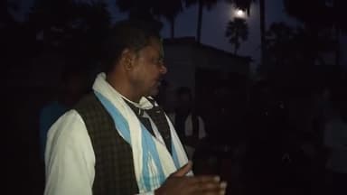 लालगंज: #होली_के_मौके_पर__अपने_समाज_के_साथियों_को_संदेश_देते
#राजद_प्रखंड_अध्यक्ष_वैशाली एवं वर्तमान मुखिया पति-रामाशीष राय