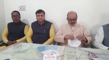 बरारी: गामीटोला स्थित सद्भावना भवन में कांग्रेस के राष्ट्रीय महासचिव तारिक अनवर ने की प्रेस वार्ता, 2024 चुनाव पर दिया बयान