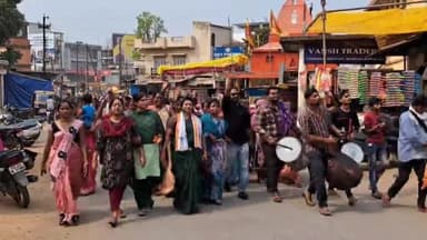 कोंडागांव: मांग पूरी होने की खुशी में आंगनबाड़ी कार्यकर्ताओं ने नगर में निकाली रैली