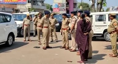 #Raebareli मे होली पर्व के दृष्टिगत सुरक्षा व कानून व्यवस्था को परखने पहुंचे लखनऊ पुलिस महानिरीक्षक{आईजी रेंज)तरुण गाबा