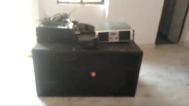 तेघरा: होली के मद्दे नज़र प्रतिबंधित डी0जे0 को तेयाय ओ0पी0 अध्यक्ष चंद्रकांत कुमार ने किया जब्त।