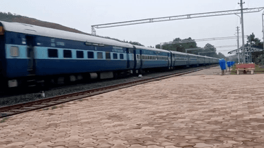 सिंगरौली: ज़िले के जोबा व गजराबहरा रेलवे स्टेशन पर रूकेगी सिगरौली-जबलपुर एक्सप्रेस, रेलवे ने जारी किया नोटिफिकेशन