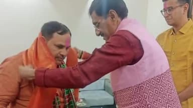 कांके: भाजपा प्रदेश संगठन मंत्री ने रांची स्थित आवास पर सांसद संजय सेठ से की मुलाकात