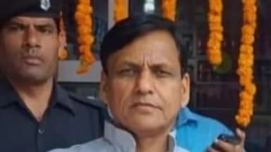 जंदाहा: जंदाहा में भारतीय जन औषधि केंद्र का हुआ शुभारंभ केंद्रीय गृह राज्य मंत्री नित्यानंद राय हुए शामिल