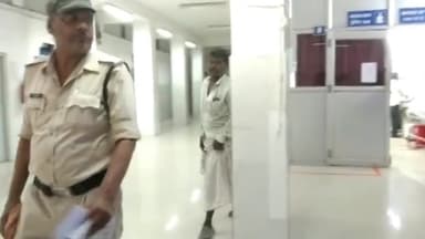 देवेंद्रनगर: ग्राम नचनोरा में शराब के नशे में धुत युवकों को गाली-गलौज करने से मना करने पर हुआ विवाद, घायल जिला अस्पताल में भर्ती