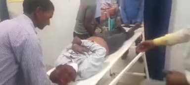 जमुई: डुमीराजपुर गांव के दो बाइक की आमने सामने टक्कर में  एक व्यक्ति हुआ घायल  सदर अस्पताल से पटना रेफर