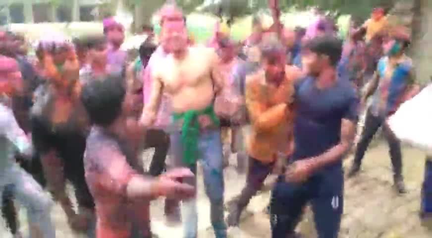 सहावर: ग्राम अशोकपुर(अमांपुर)में बड़ी धूमधाम से निकाली गई चौपाई #अनिलपत्रकारकासगंज