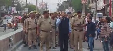 बहेड़ी: होली का पर्व शांतिपूर्वक सम्पन्न कराने को मेन बाज़ार नैनीताल रोड सहित चप्पे चप्पे पर ड्रोन कैमरे की मदद से रखी जा रही नज़र